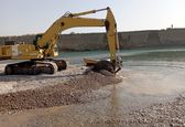 عملیات لایروبی و خاکبرداری رودخانه کارون در مقطع روستای بنه مرتضی، منطقه عقیلی شهرستان گتوند آغاز شد