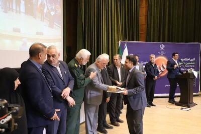 اختتامیه ششمین جشنواره روابط عمومی‌های خوزستان با محوریت روایتگری جنگ و مقاومت برگزار شد