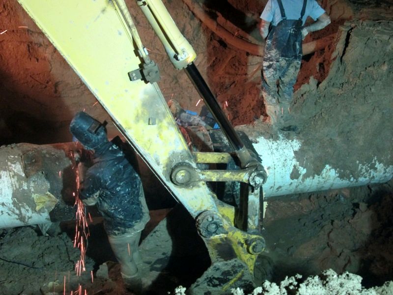 روند انتقال آب به شهرهای امیدیه و رامشیر به حالت عادی بازگشت