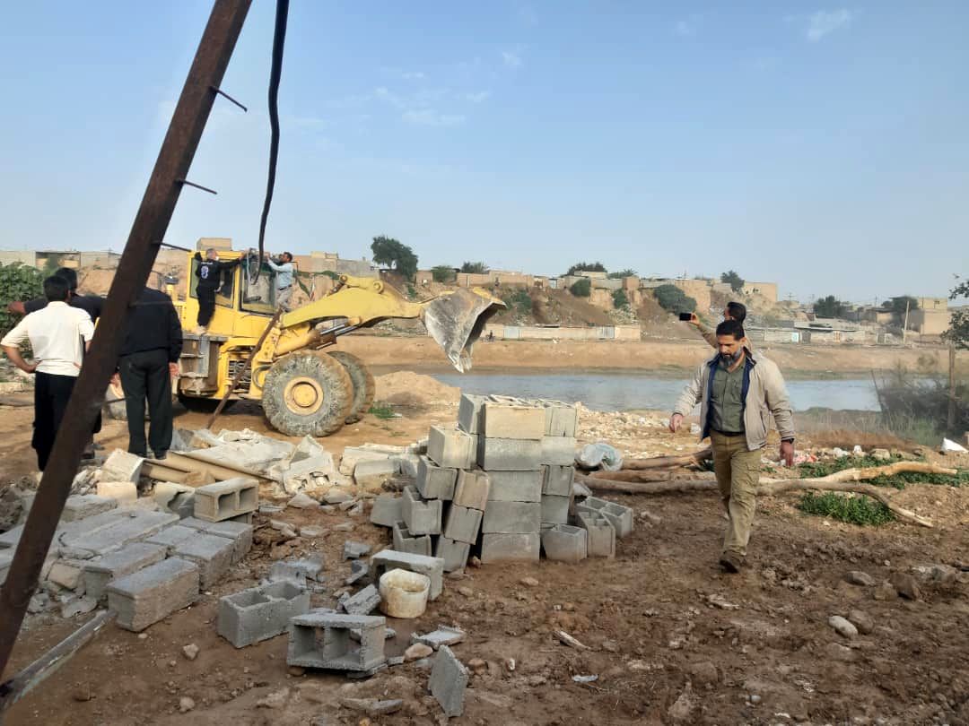 آزاد سازی ۲۰ هکتار از اراضی حریم و بستر و سواحل رودخانه کارون در شهرستان شوشتر