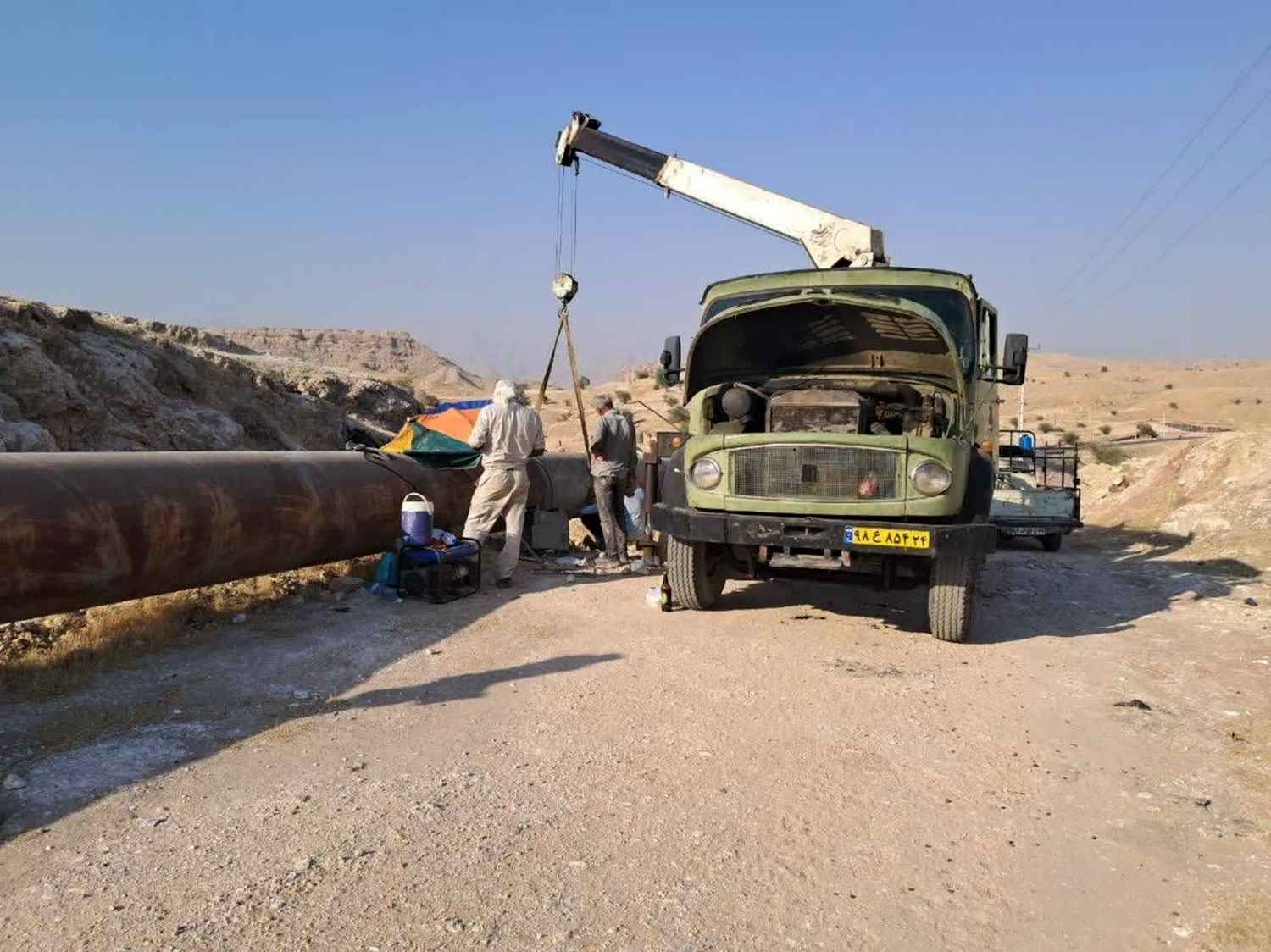 تعمیر خط لوله انتقال آب ایستگاه پمپاژ چشمه تراز لالی توسط شرکت آبیاری کارون بزرگ انجام شد