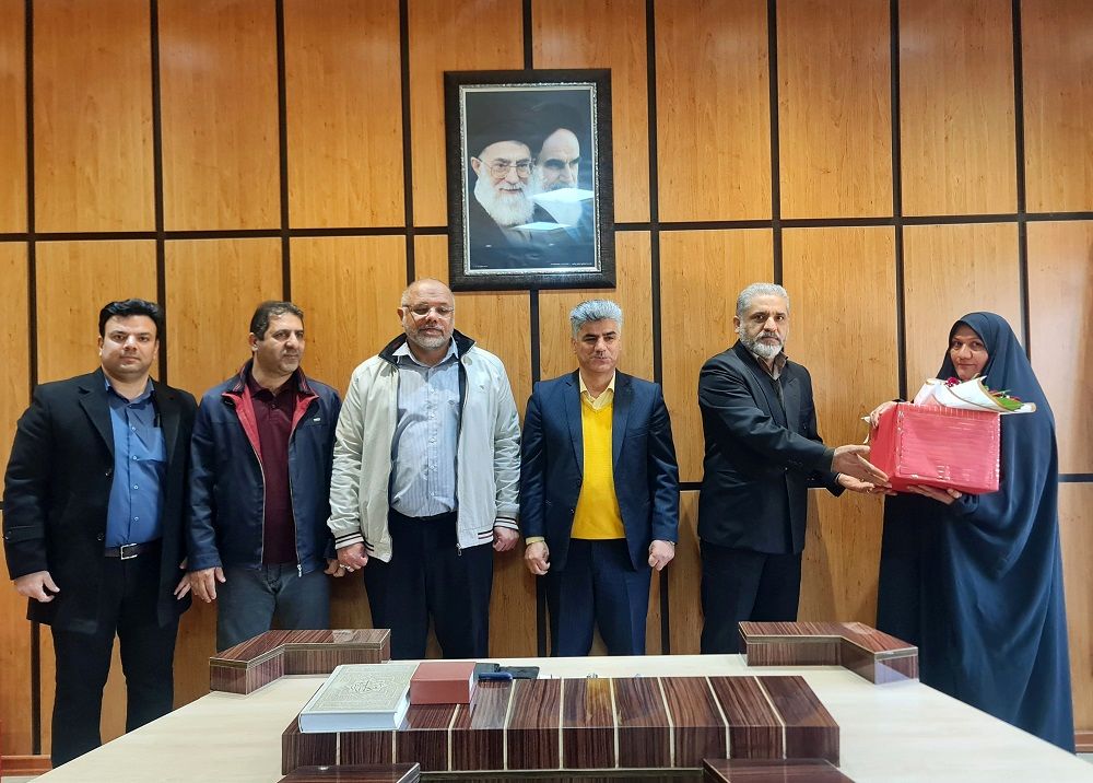 تجلیل از بانوان همکار در شرکت بهره برداری مارون