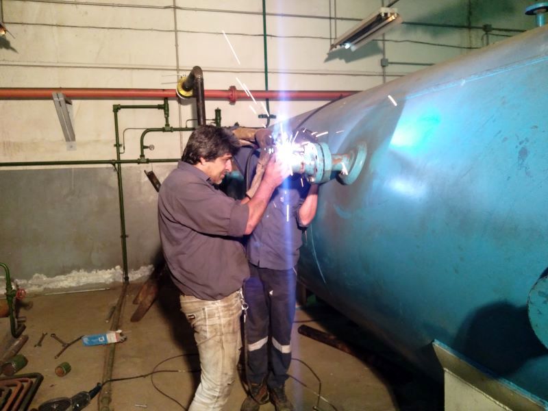 عملیات راه اندازی سیستم هوادهی و تهیه هوای خشک باس بارهای ژنراتورهای نیروگاه اول سد و نیروگاه شهید عباسپور اجرا شد