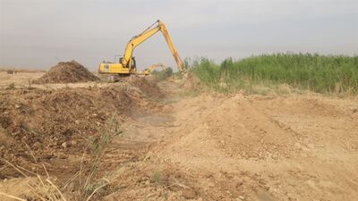 عملیات لایروبی و ترمیم دایک کانال کنترل سیلاب سد انحرافی رامشیر آغاز شد
