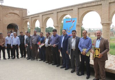  بازنشستگان شرکت آبیاری کارون بزرگ تجلیل شدند