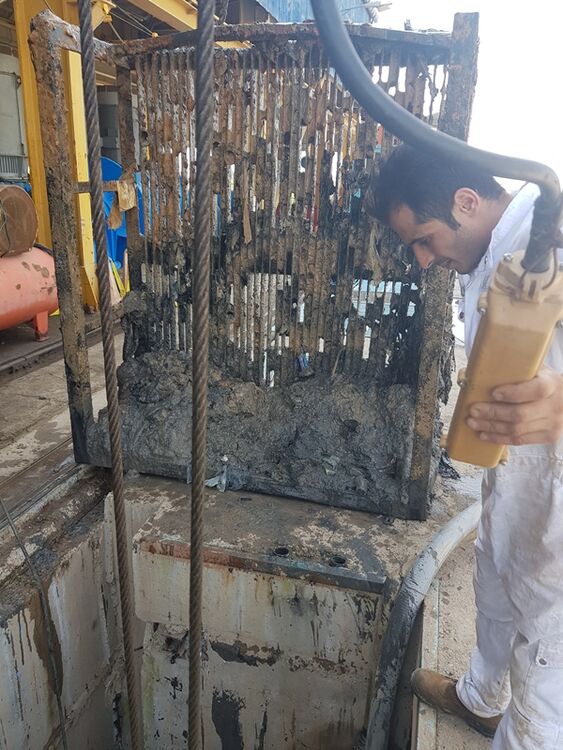 گالری شماره 7 ایستگاه پمپاژ کوت امیر لایروبی شد
